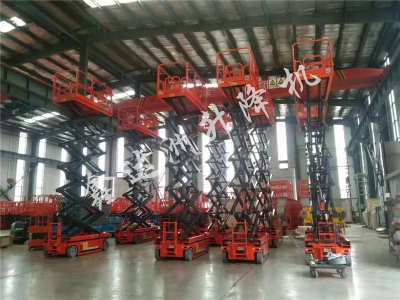 河北客戶訂購10臺12米液壓全自行式升降平臺發貨調試