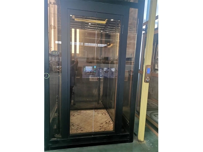 為什么施工單位青睞導(dǎo)軌式升降貨梯?