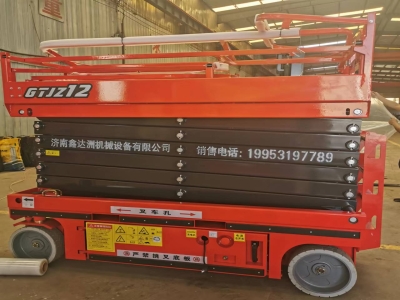 移動(dòng)剪叉式升降機(jī)如何提高工作效率