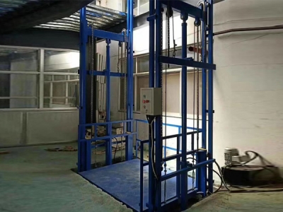 導(dǎo)軌式升降貨梯的安全知識