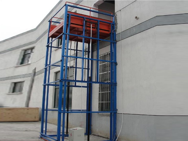 XDZ-01導(dǎo)軌式升降機