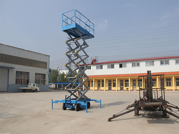 移動式升降機 移動式升降機