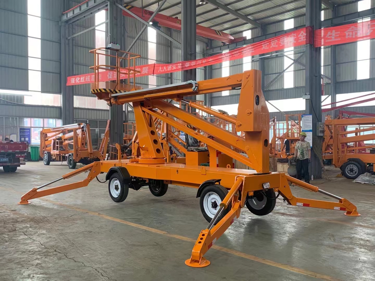 山東移動升降機公司 山東移動升降機公司